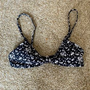 Dippin Daisys Zen Top